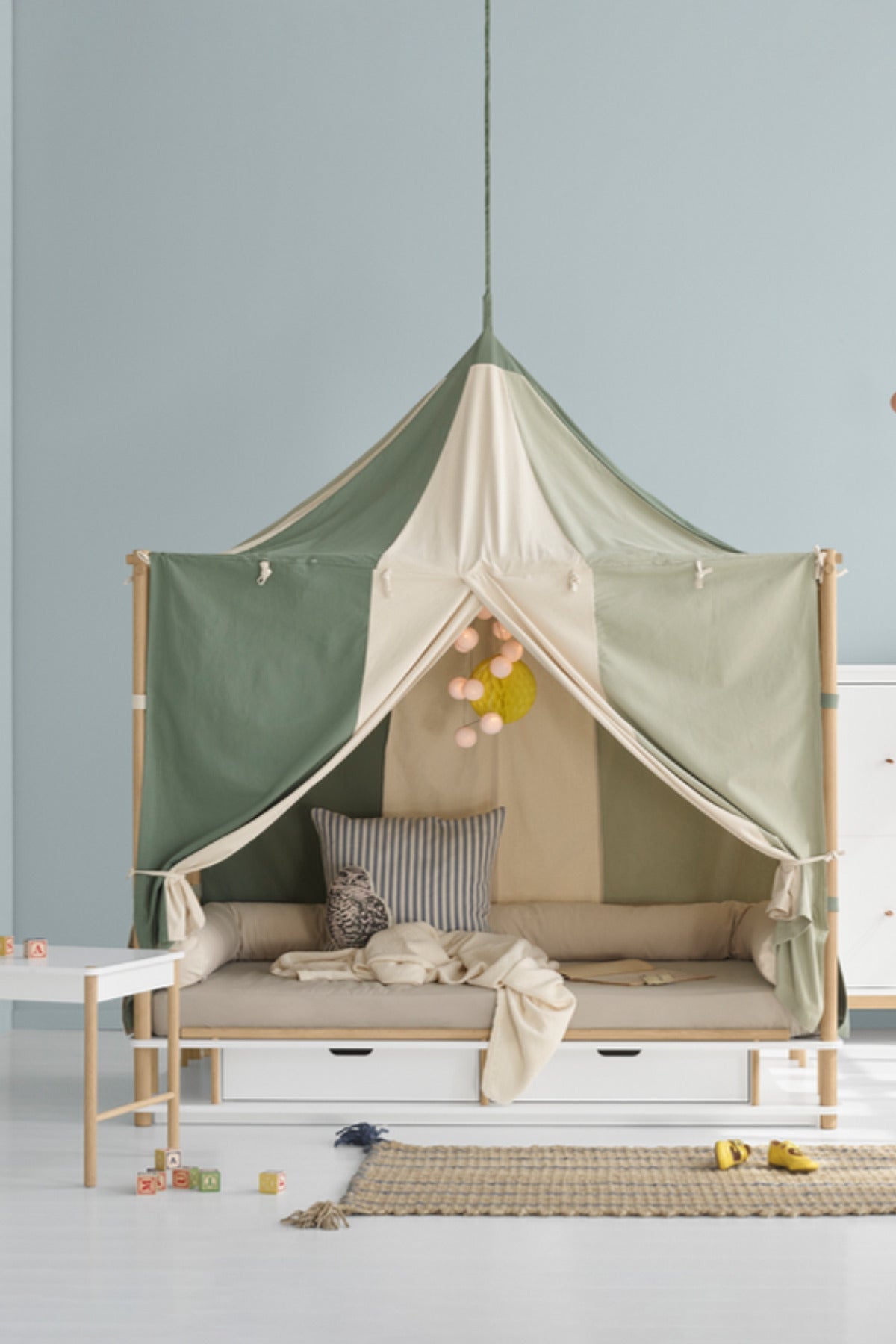 Oliver Furniture Nomad Betthimmel Circus am Himmelbett