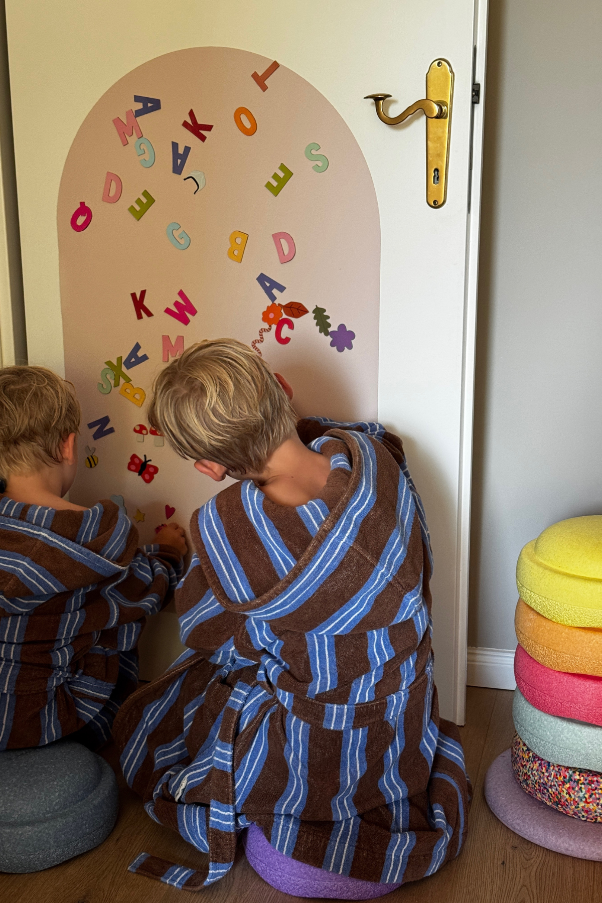 Playwall "Magna" | Magnetwand Kinderzimmer – selbstklebend & ästhetisch