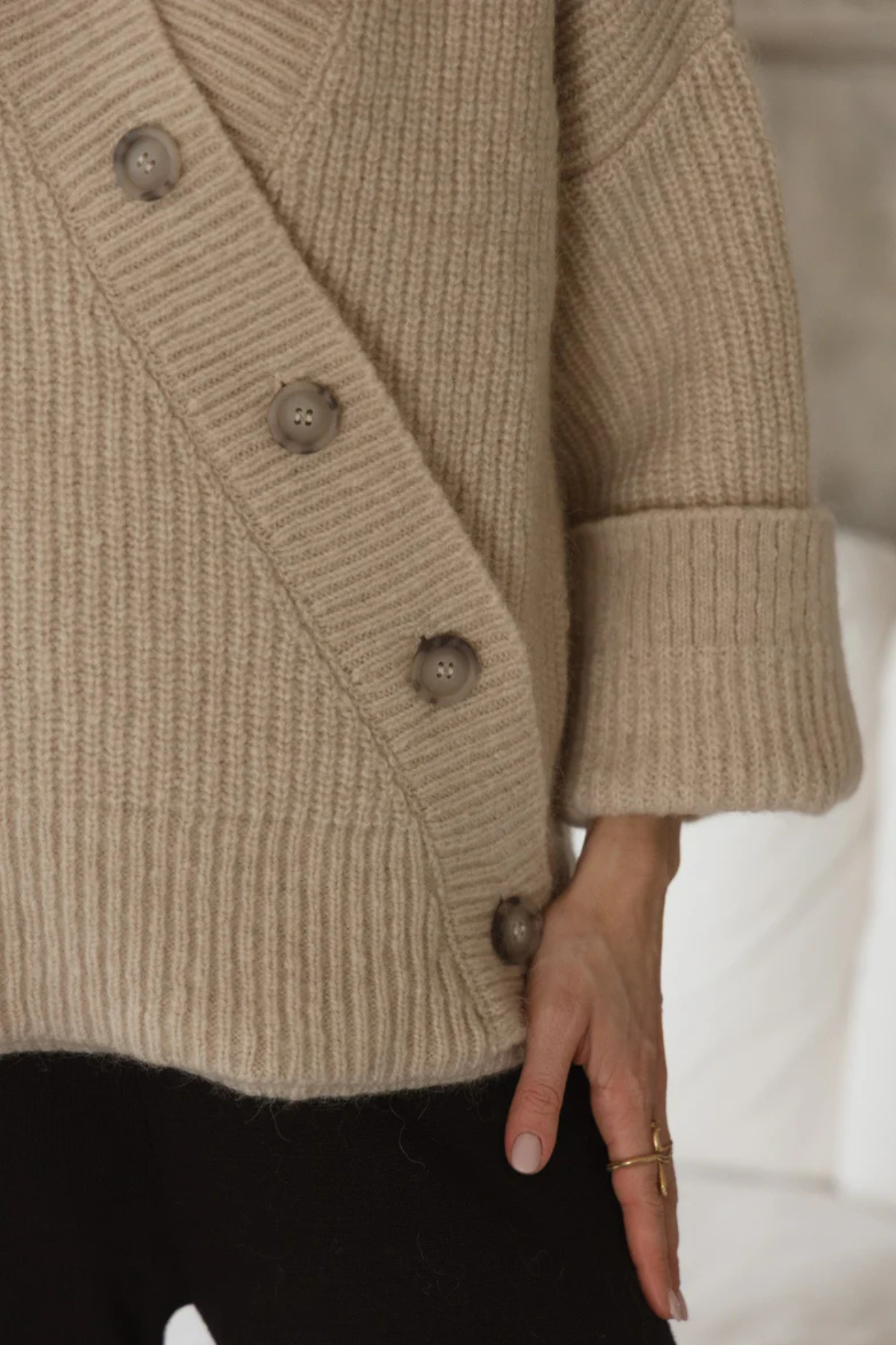 Asymetrischer Cardigan für Erwachsene Onesize aus Wolle-Seide-Mix | Beige