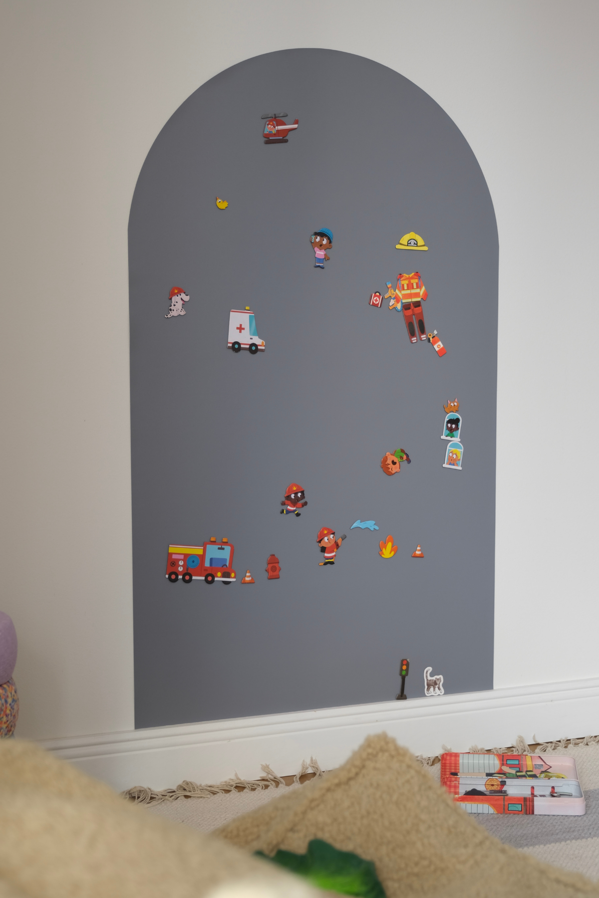 Playwall "Magna" | Magnetwand Kinderzimmer – selbstklebend & ästhetisch
