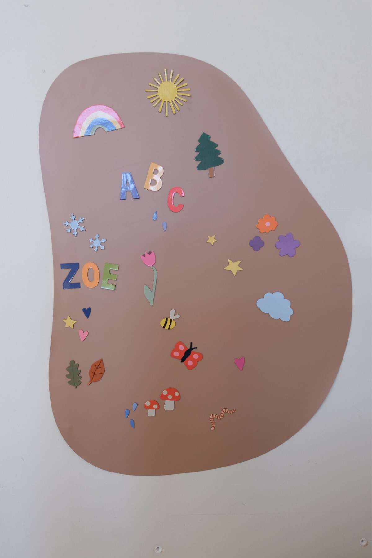 Playwall "Magna Organic " | Selbstklebende Magnetwand fürs Kinderzimmer