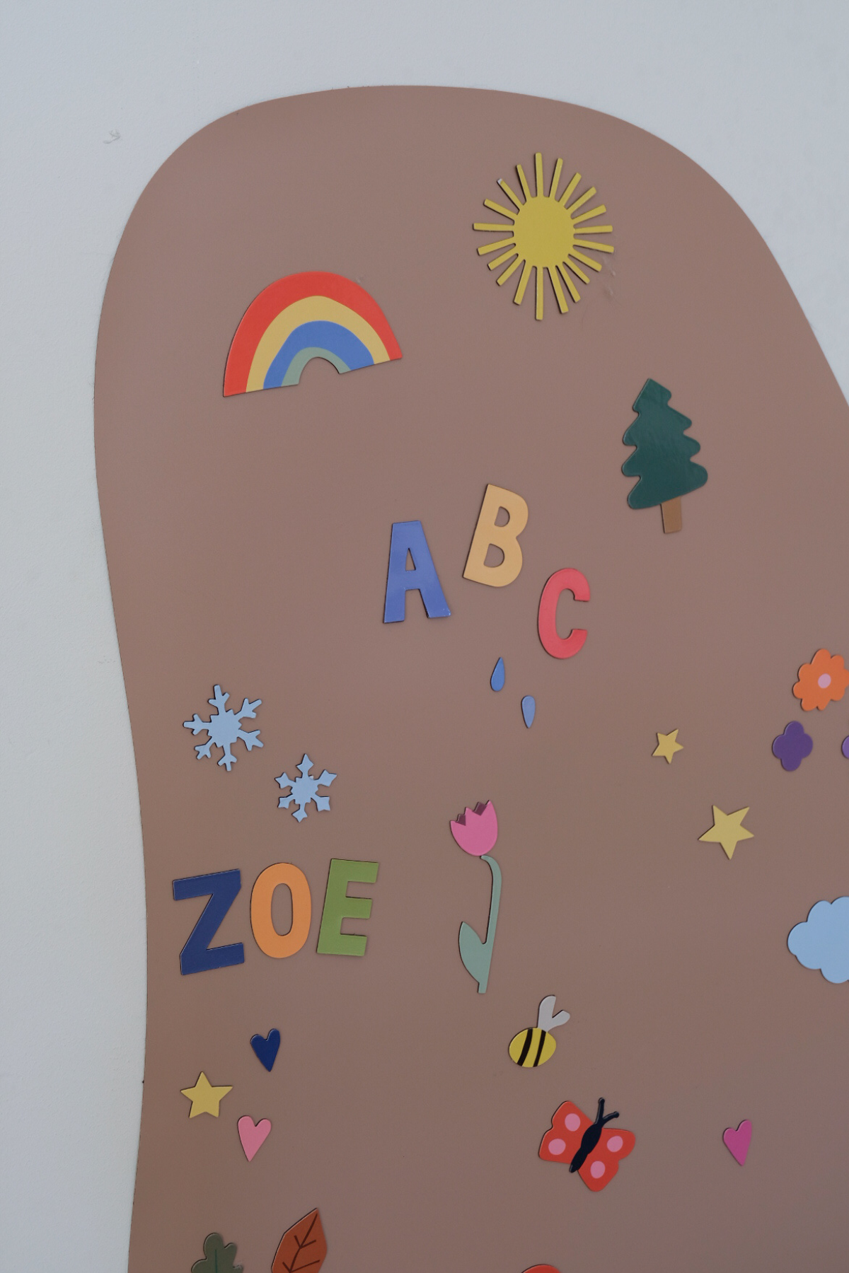Playwall "Magna Organic " | Selbstklebende Magnetwand fürs Kinderzimmer
