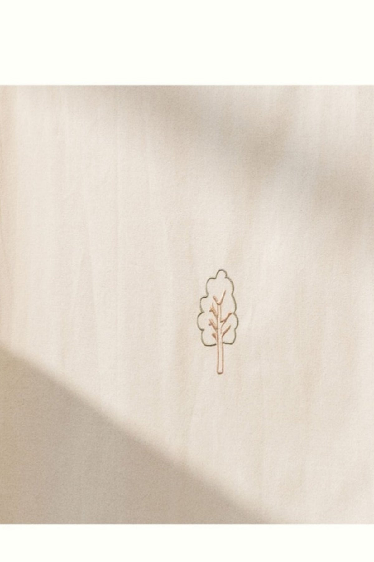 Oliver Furniture Novel Betthimmel mit Stickerei, ungefärbt – Detail