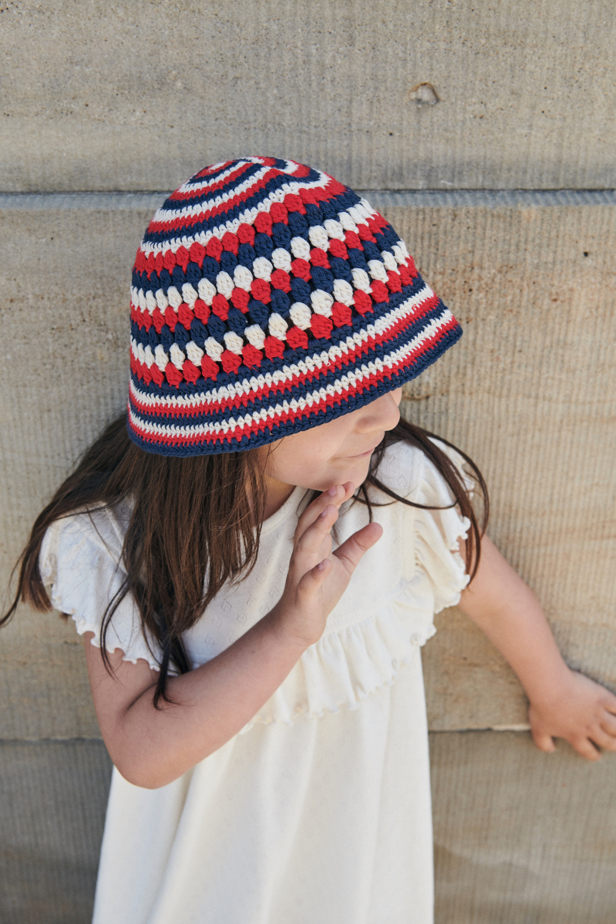 Häkelmütze - cream/navy/red