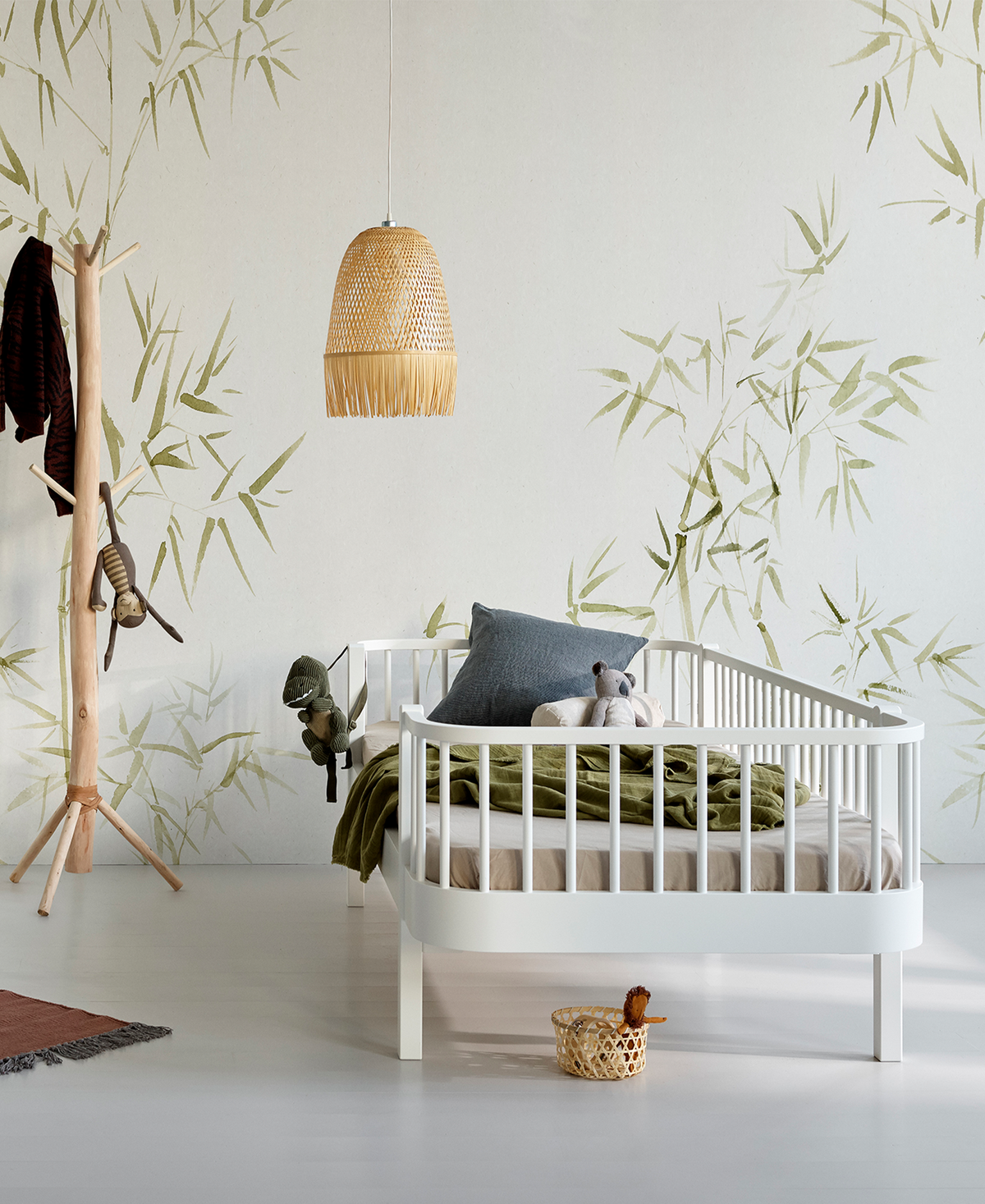 Oliver Furniture Wood Original Bettsofa 90x200, weiß – im Kinderzimmer