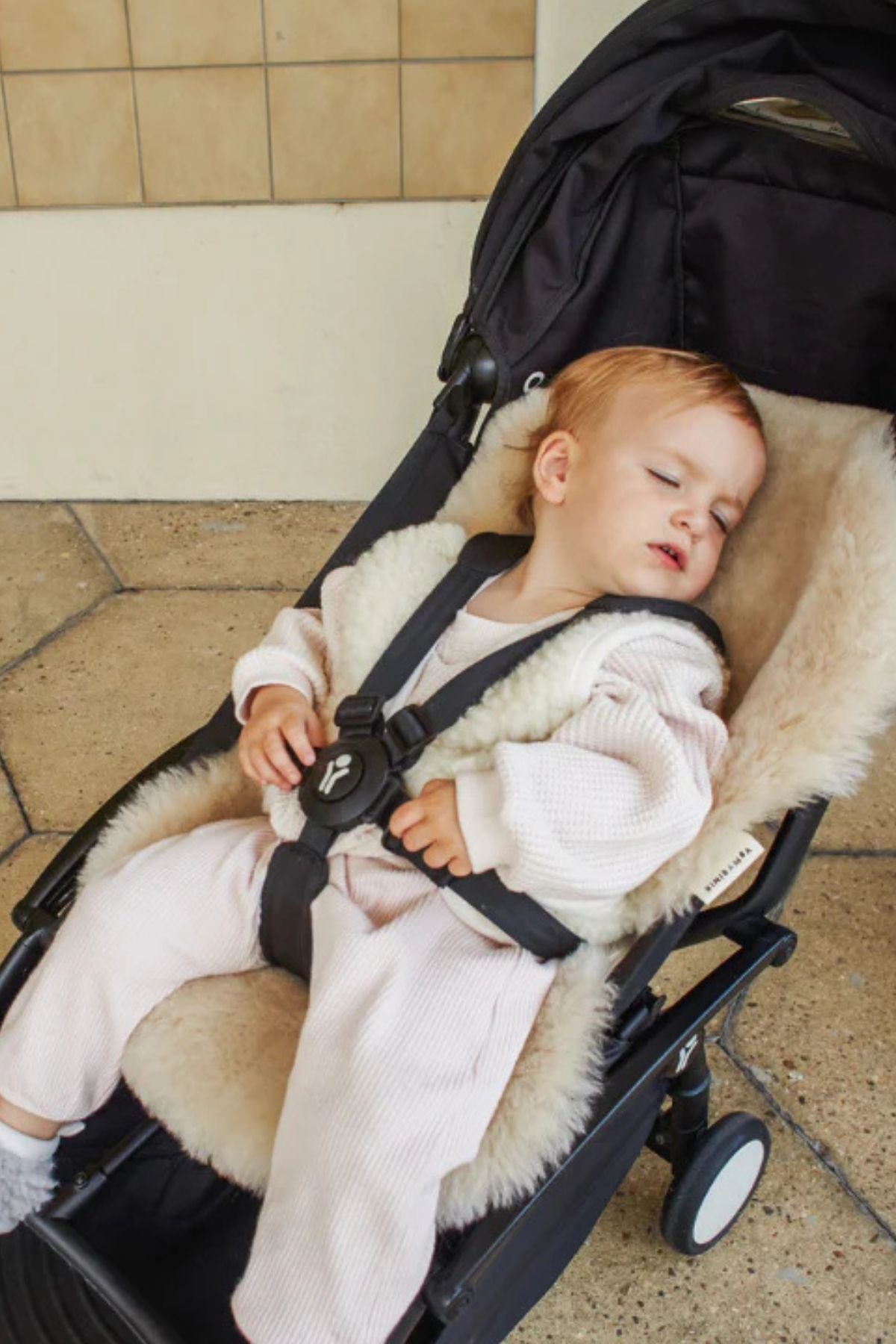 Lammfell Snuggler für Buggy oder Kinderwagen | verschiedene Farben