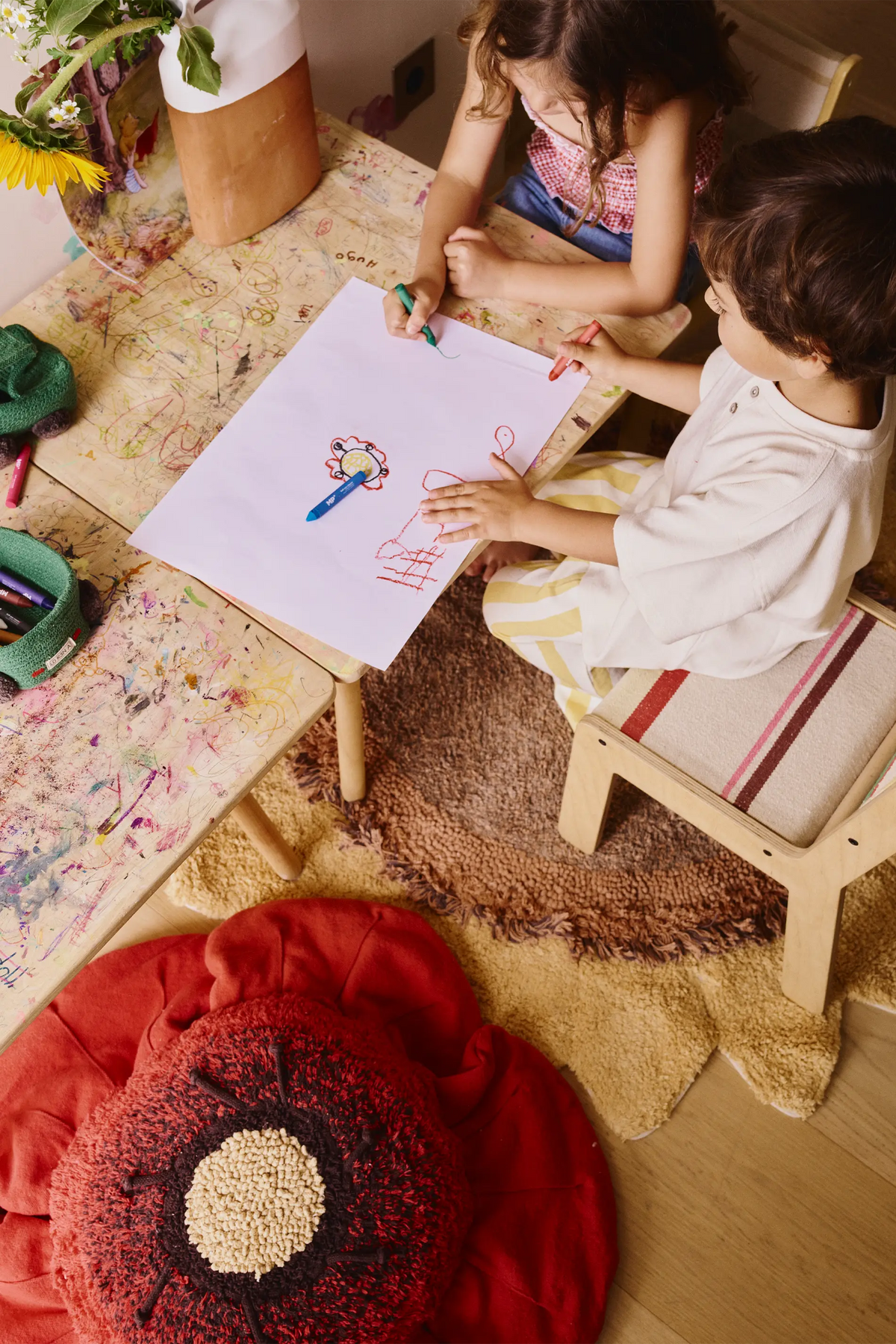 Bodenkissen Poppy Red im Kinderzimmer